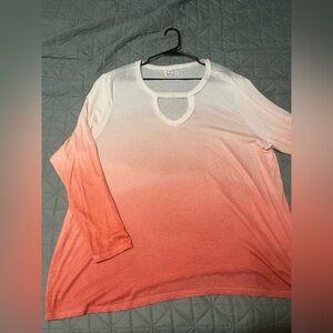 3x ombré top with keyhole neck